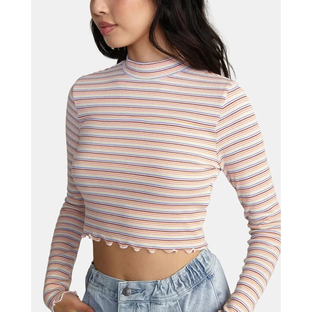 RVCA Women's Size M - Saved Long Sleeve Fitted Cropped Mock Neck Tee